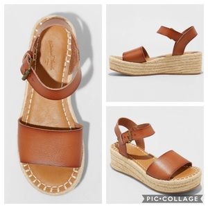 NWT: Universal Thread Women’s 11 Rae Espadrilles!